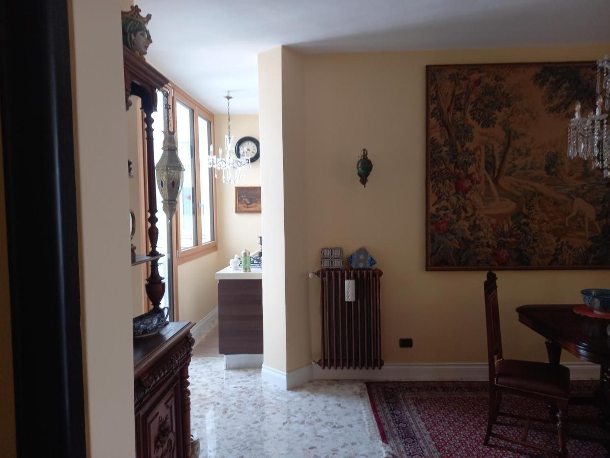 Confortevole Бари Экстерьер фото