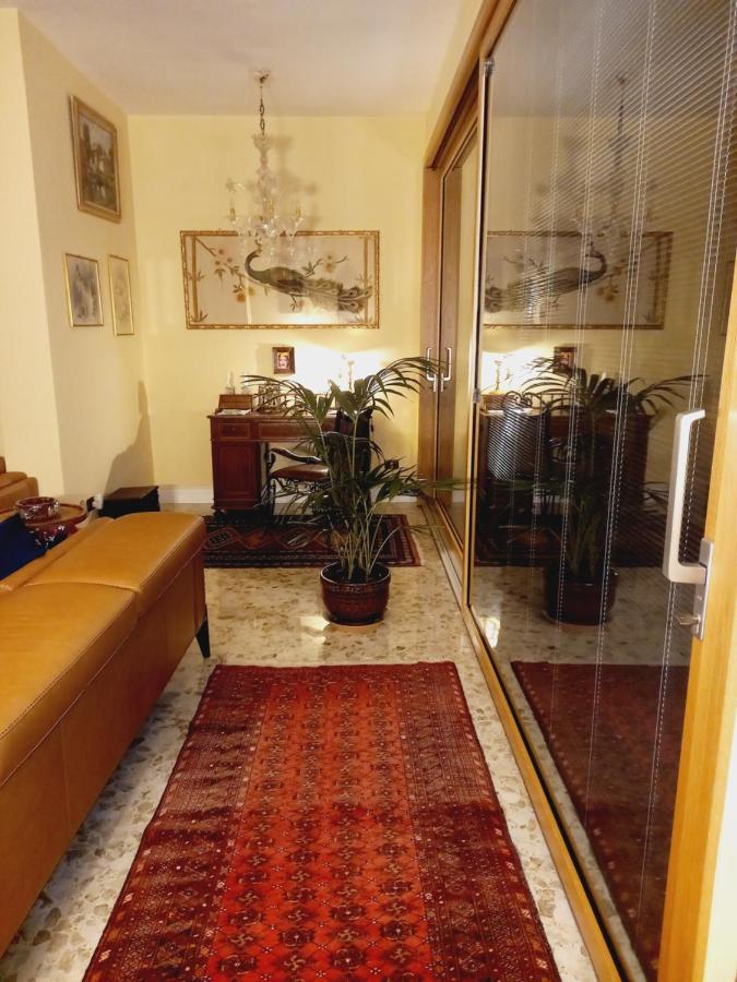 Confortevole Бари Экстерьер фото