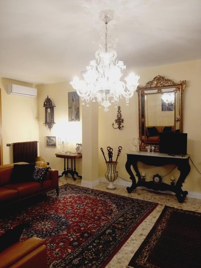 Confortevole Бари Экстерьер фото