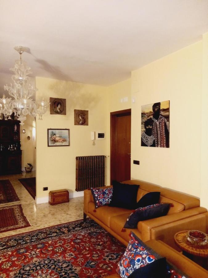 Confortevole Бари Экстерьер фото